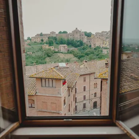 公寓 Monolocale Panoramico San Martino 12 *