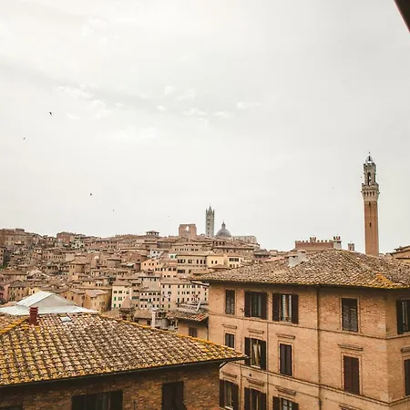 Monolocale Panoramico San Martino 12 アパート *
